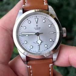 Black Bay 41mm M79540 LF SS Silver Dial Brown Leather Strap 2824